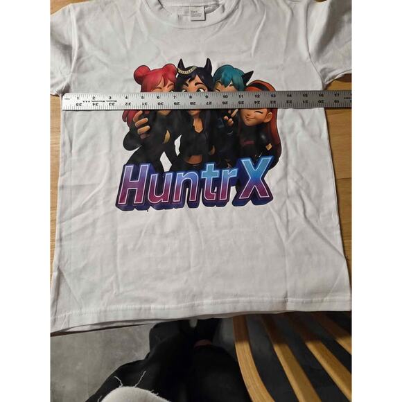HuntrX K-Pop Demon Hunters Girls Graphic Tee Youth Small Size 120 NWOT White - Picture 2 of 6